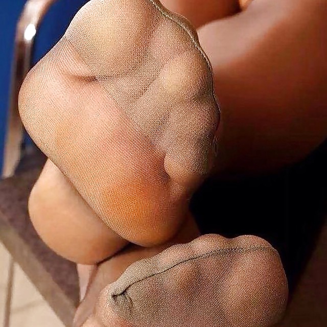 素晴らしいナイロンフィート
 #39639280