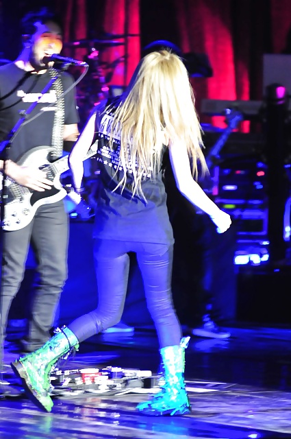 Avril Lavigne #33009384