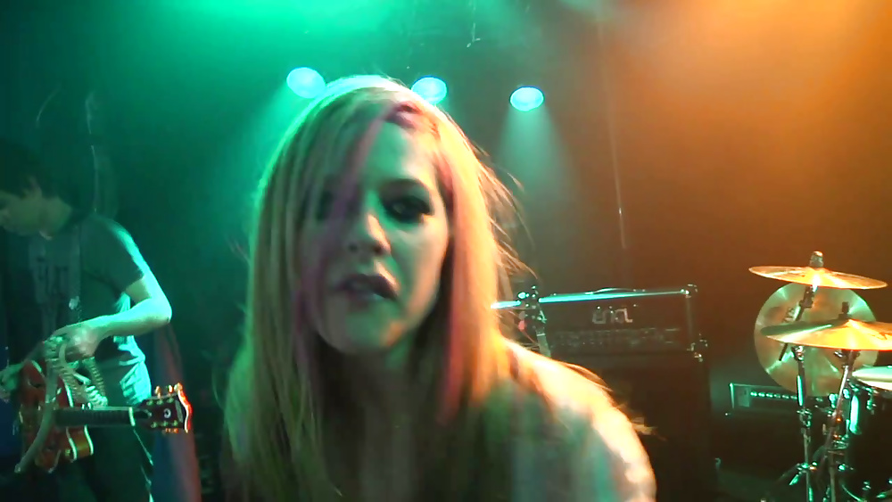 Avril Lavigne #33009390