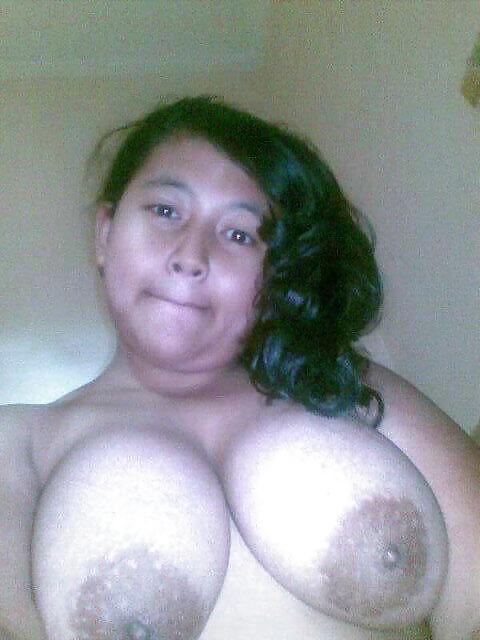 Anggun fom indonesia
 #26103244