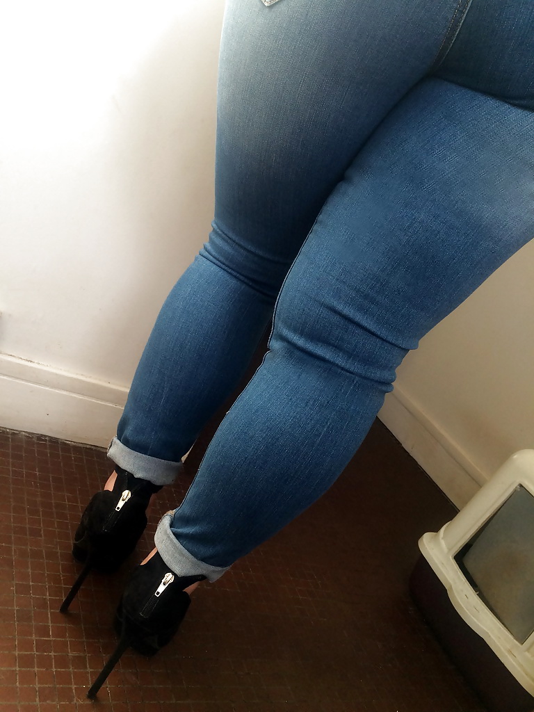 BBW at home 2nd bustle...
