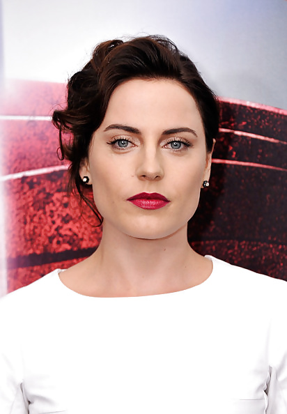 Antje Traue collection #33310646