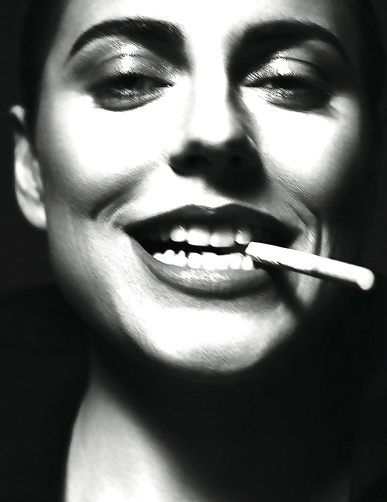 Antje Traue Collection #33311013