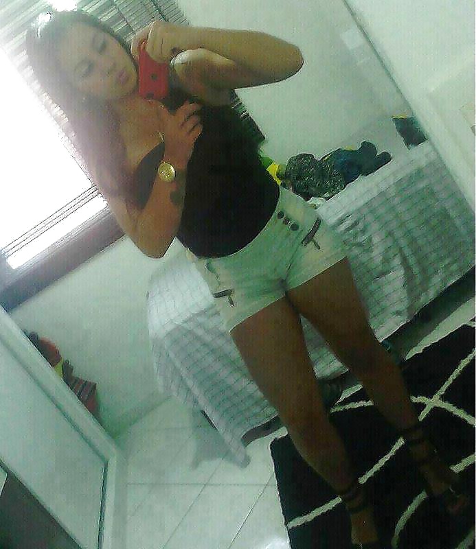 ヴァカンスのためのベッドメイキング
 #31744288