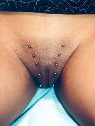 Piercing alla figa
 #26105431