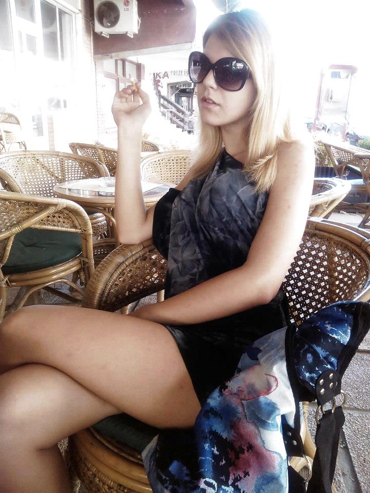 彼の側に座るために
 #36755762