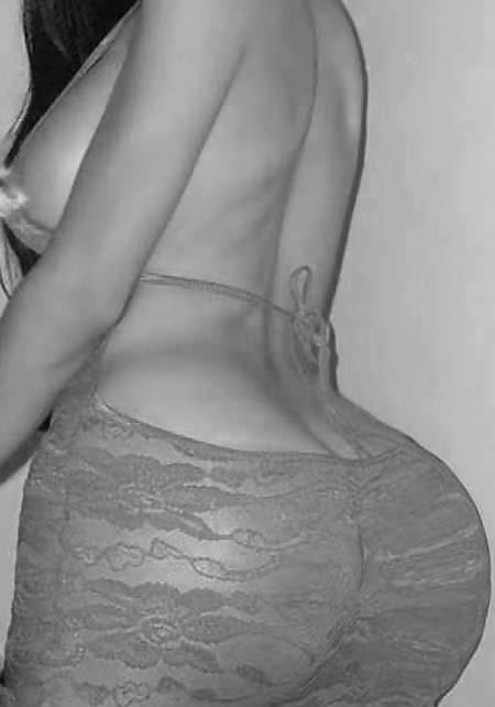 彼の側に座るために
 #36755774