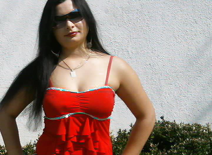 彼の側に座るために
 #36755789