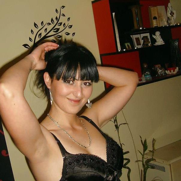 彼の側に座るために
 #36755809