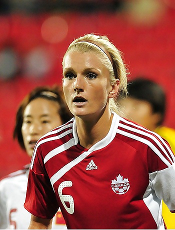 Kaylyn kyle sexy estrella de fútbol canadiense
 #34561185