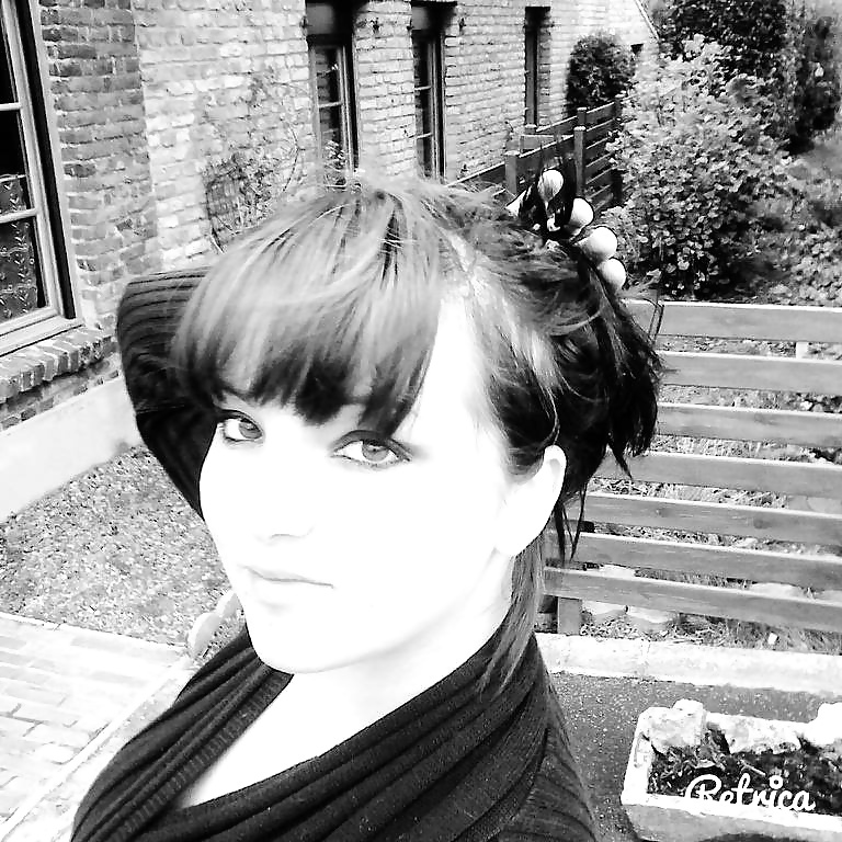 モイ・アンセインテ 
 #31858040