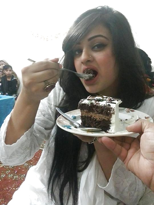 Pirya khan nik name maya khan 
 #34696660