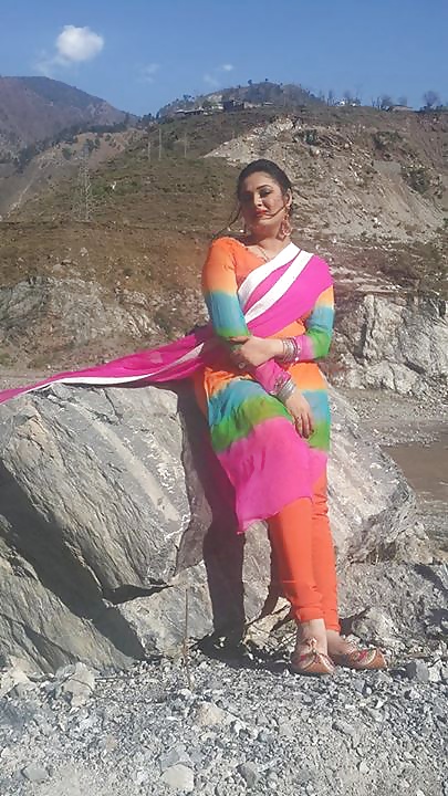 Pirya khan nik nombre maya khan 
 #34696670