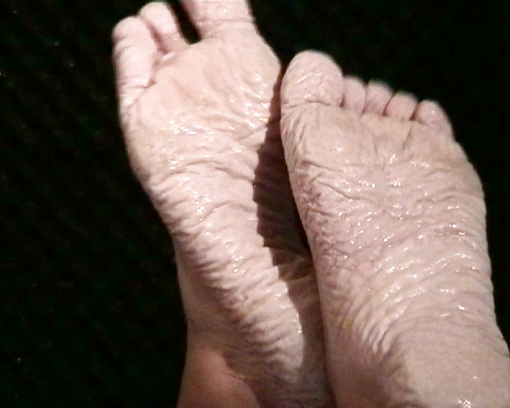 Bianca's wet feet 2011 part 1 #33327926