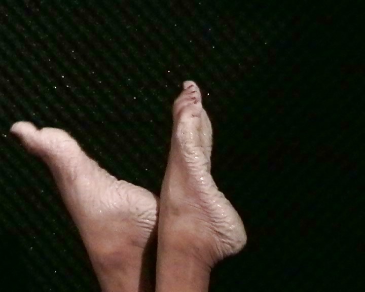 Bianca's wet feet 2011 part 1 #33327944