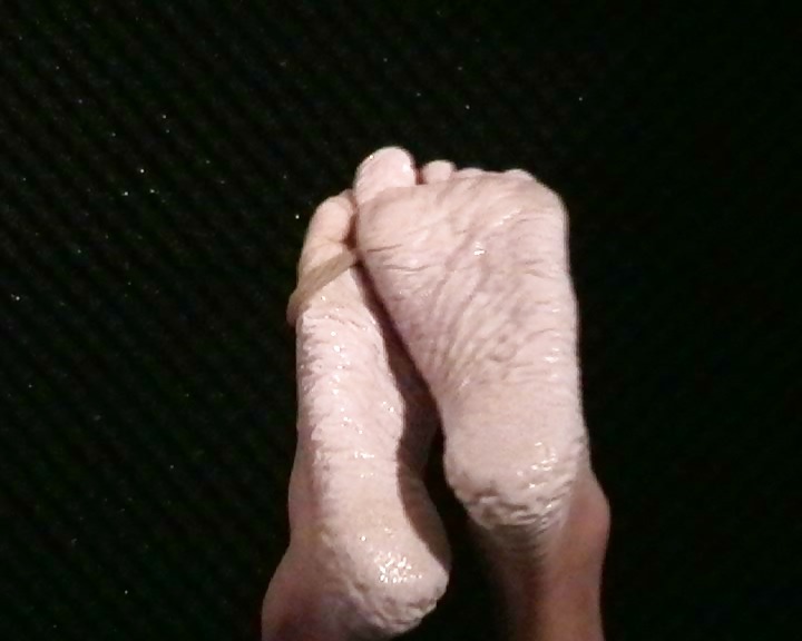 Bianca's wet feet 2011 part 1 #33327952