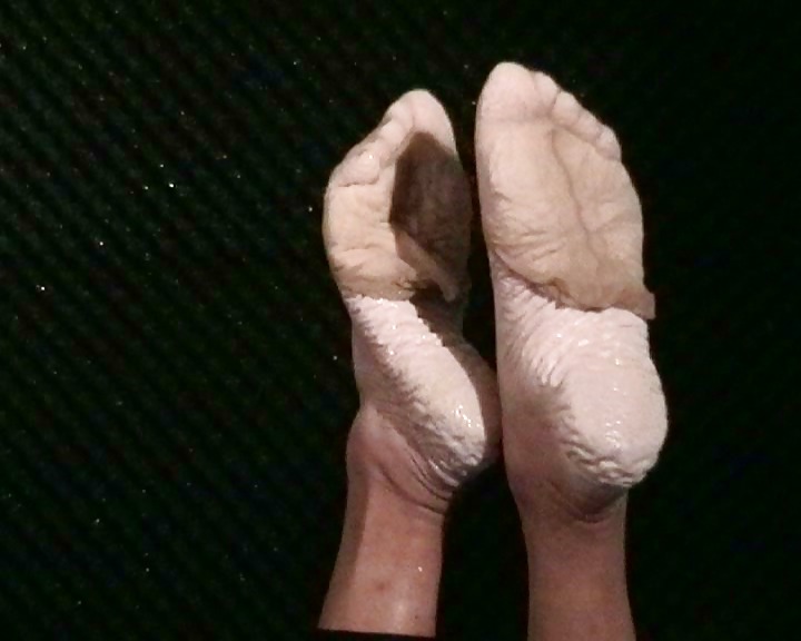 Bianca's wet feet 2011 part 1 #33327980