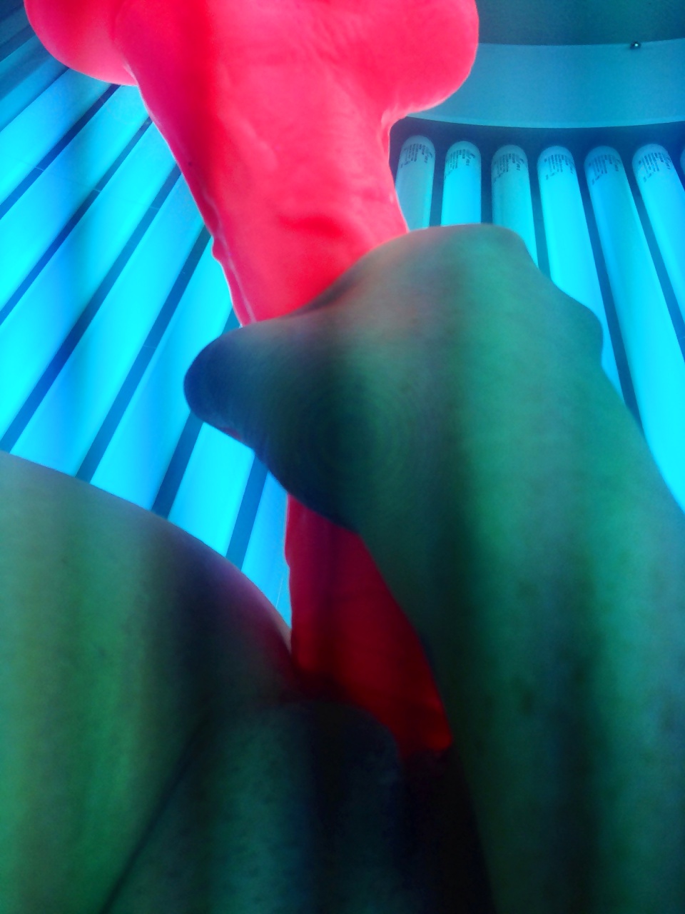 Tanning bed #40932220