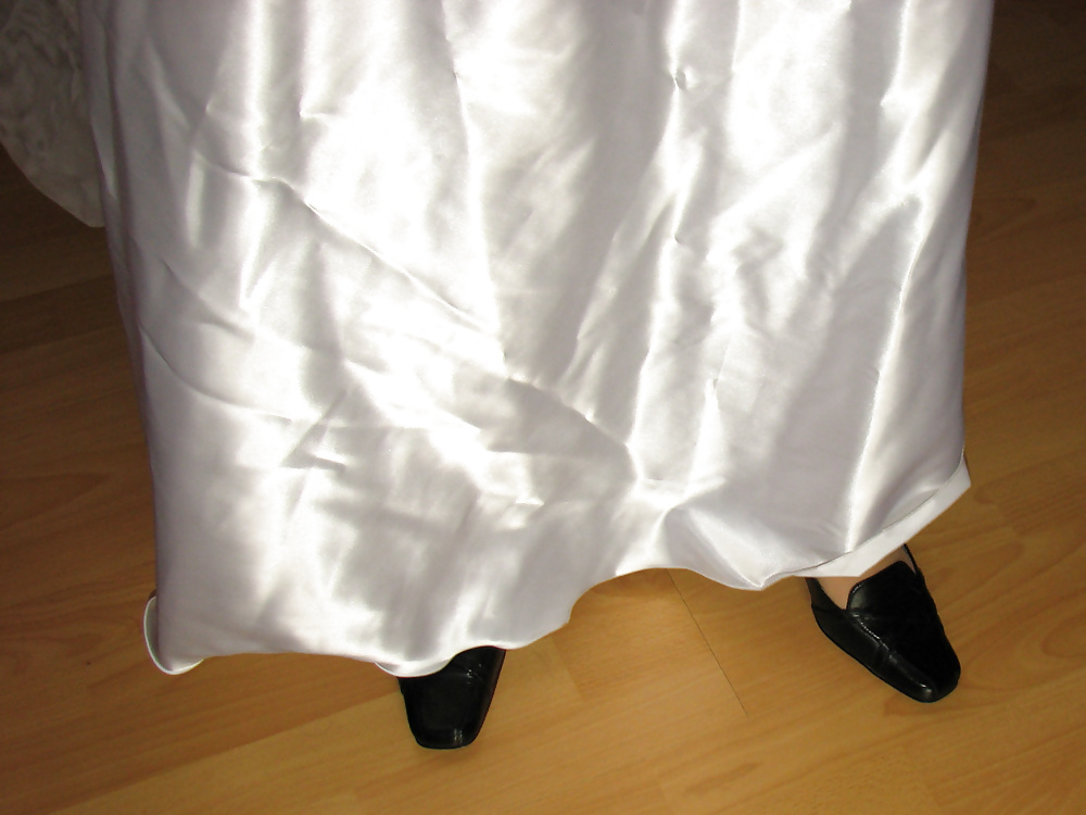 Gekleidet Wie Eine Braut. #31239777