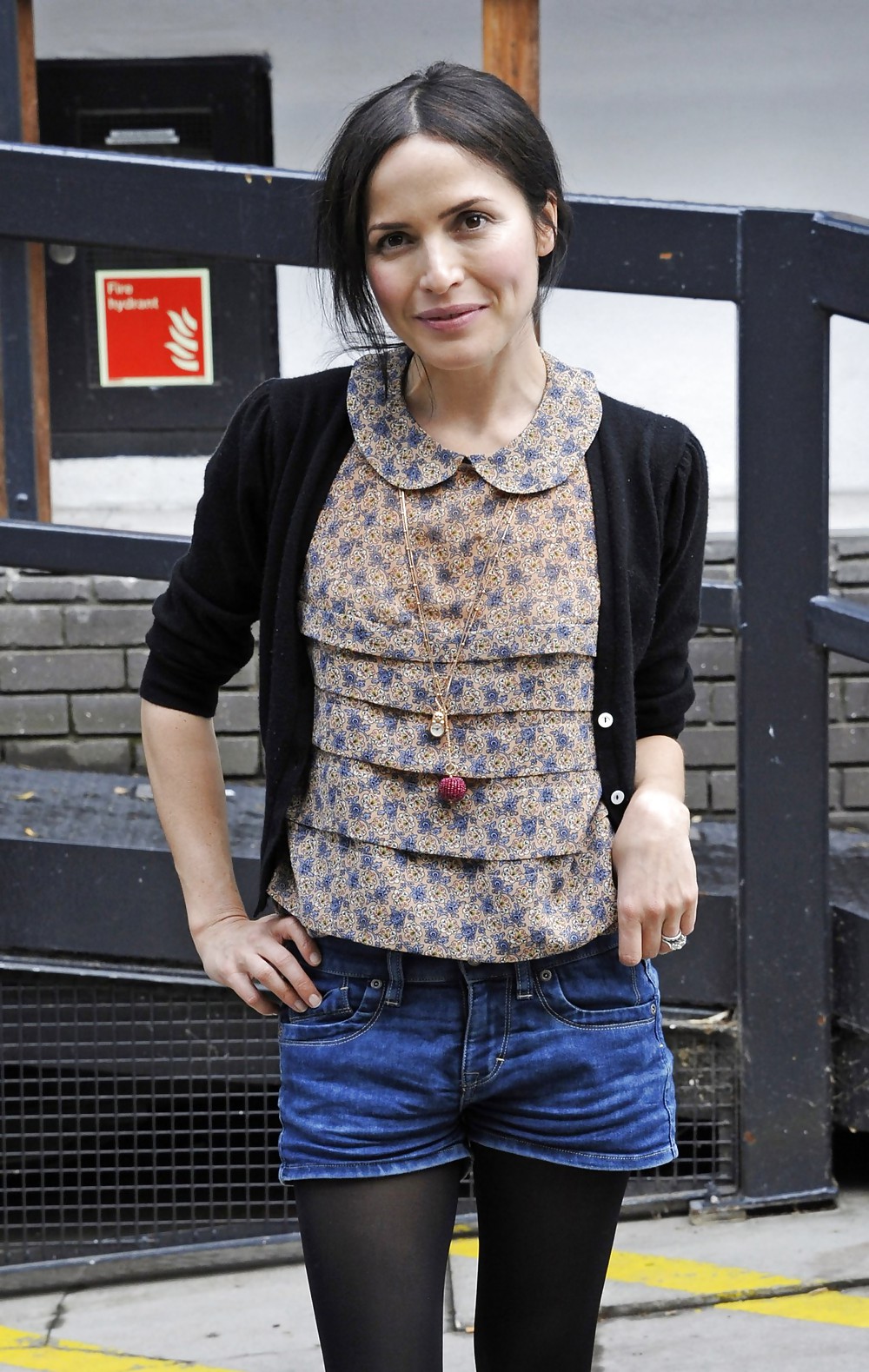 Popstar Andrea Corr Winzige Braless Titten Galerie (Sie?) #37704100