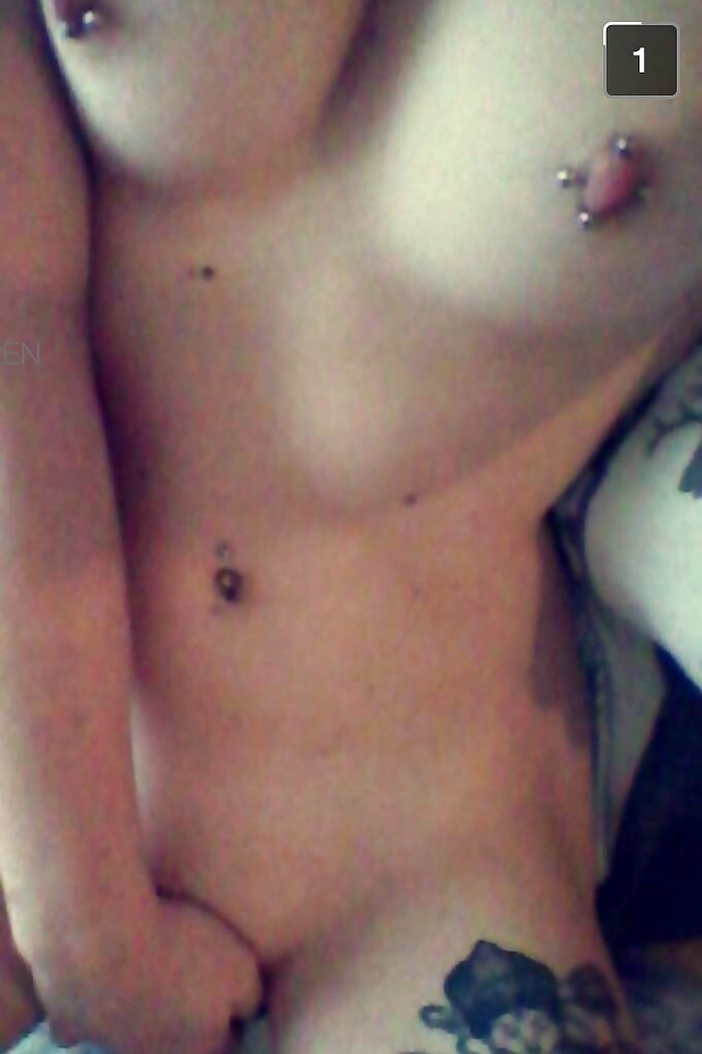 Pierce chick #39701207