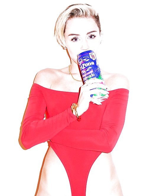 Miley Cyrus Photoshoot Sexy éponge Robertson Octobre 2013 #36844176