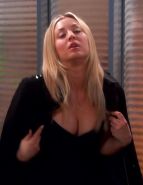 Kaley Cuoco