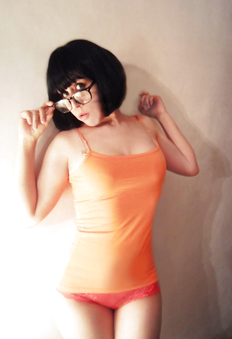 Velma Cosplay (Scooby Doo) #31208329