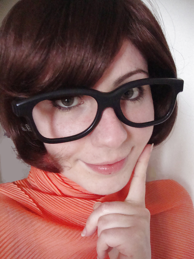 Velma Cosplay (Scooby Doo) #31208333