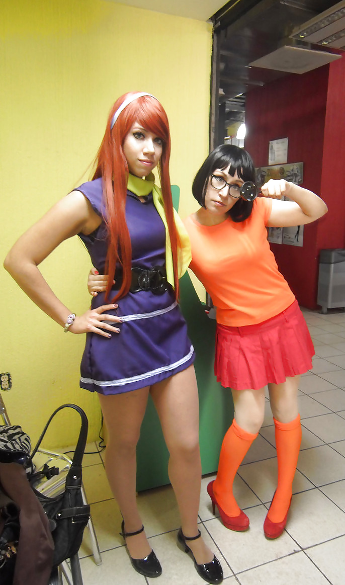Velma Cosplay (Scooby Doo) #31208339