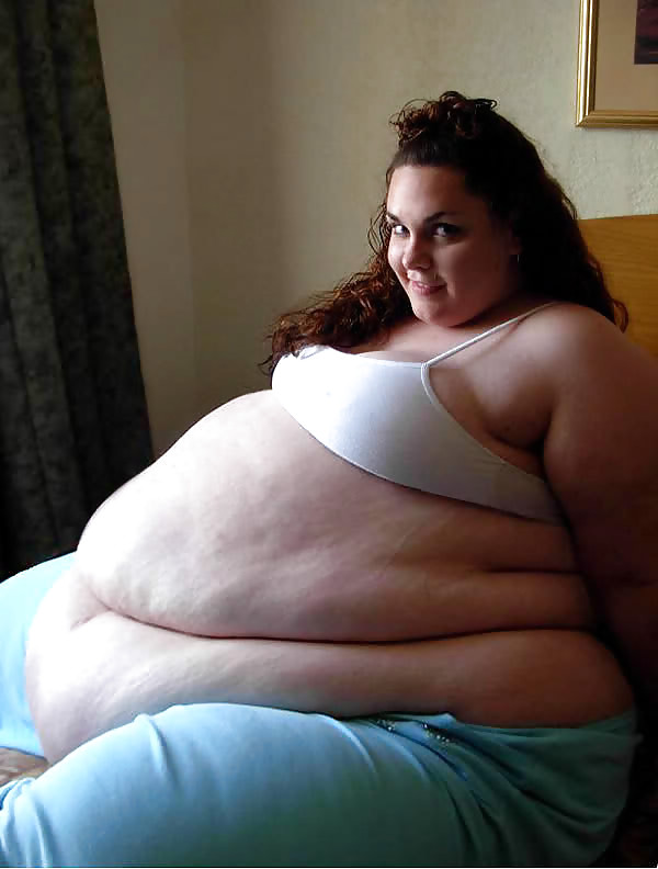 Belle donne grasse
 #23739384