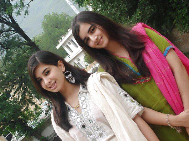 Indian and Pakistani teen slut - stohlen facebook pix #37656297