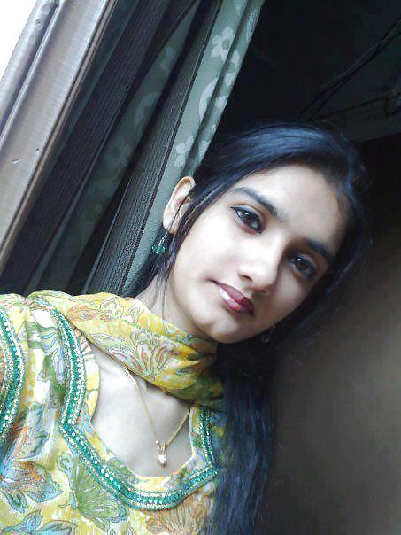 Indian and Pakistani teen slut - stohlen facebook pix #37656343
