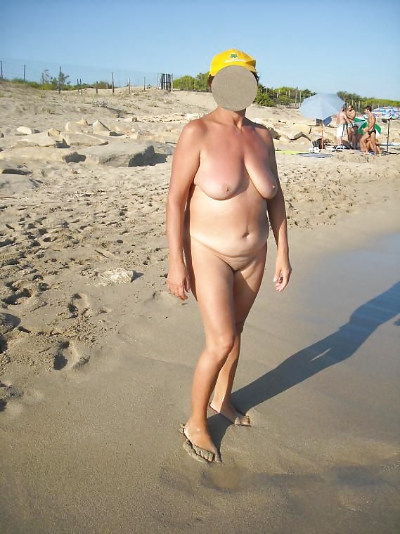 Loves to show her body at the beach #33869011