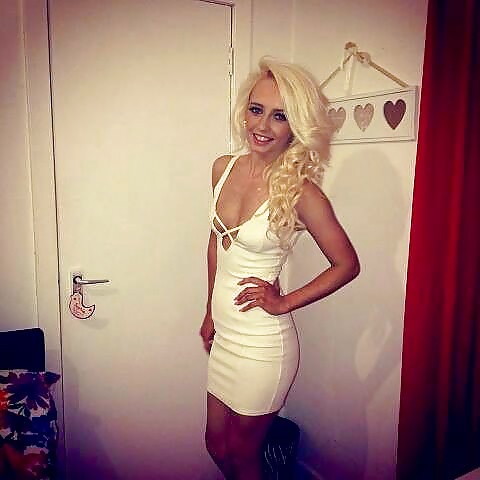 Hotties en vestidos 6
 #40490238