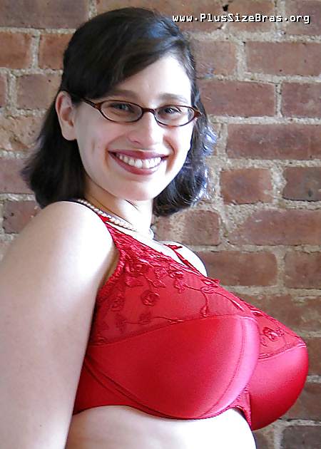 Plus size bra model #28424402