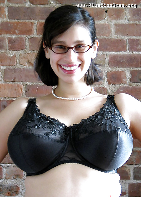 Plus size bra model #28424416