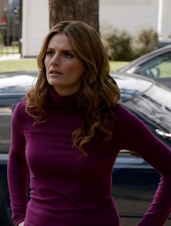 Stana Katic Castle Caps #26324942