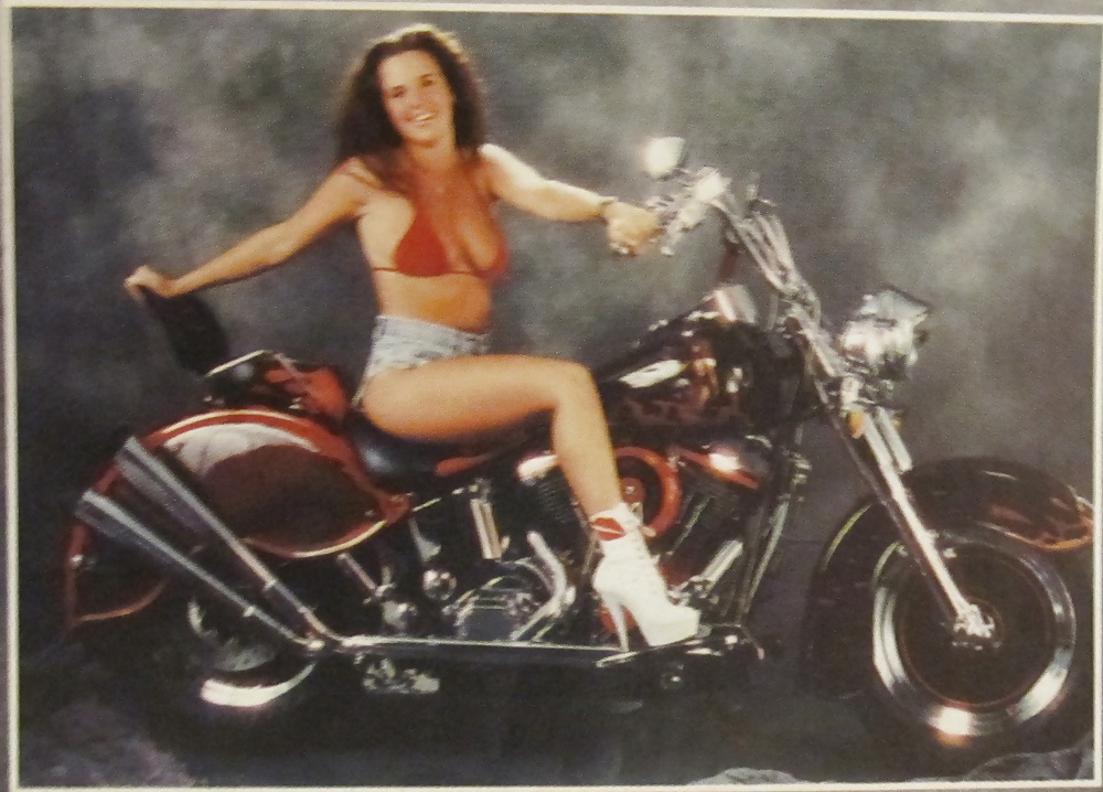 Biker Salope Nikki De Outlaw Mag Biker 1998 #38724317