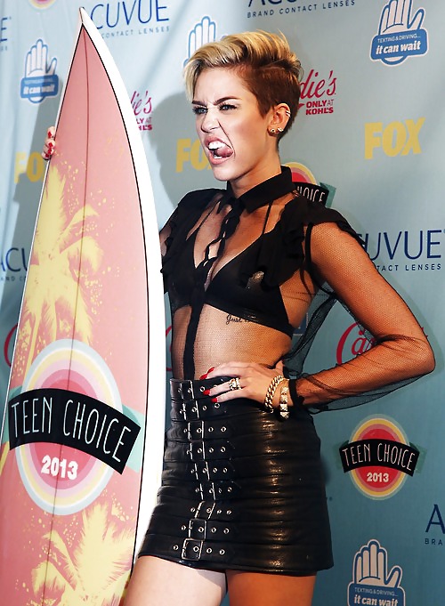 Sexy miley cyrus teen choice awards agosto 2013 
 #23361914