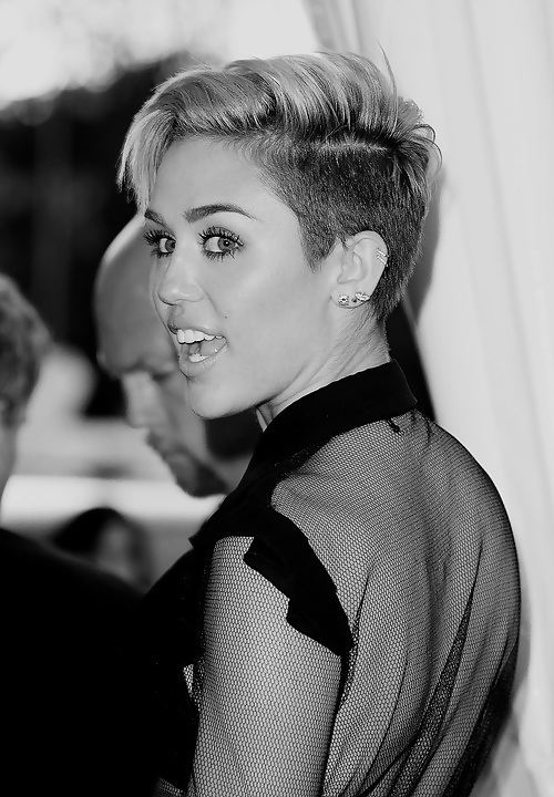 Miley Cyrus Sexy jeune Prix De Choix Août 2013 #23361924