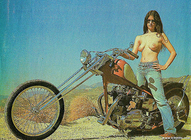 バイクに乗った女たち 1
 #33450266