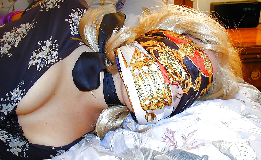 Silk and nylon #22976836