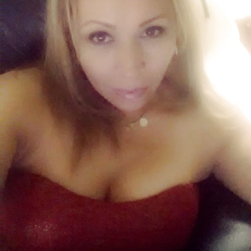 Gorgeous cougar latina
 #41128593