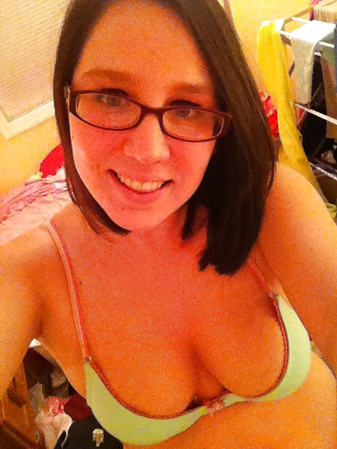 リンジー 
 #27611591