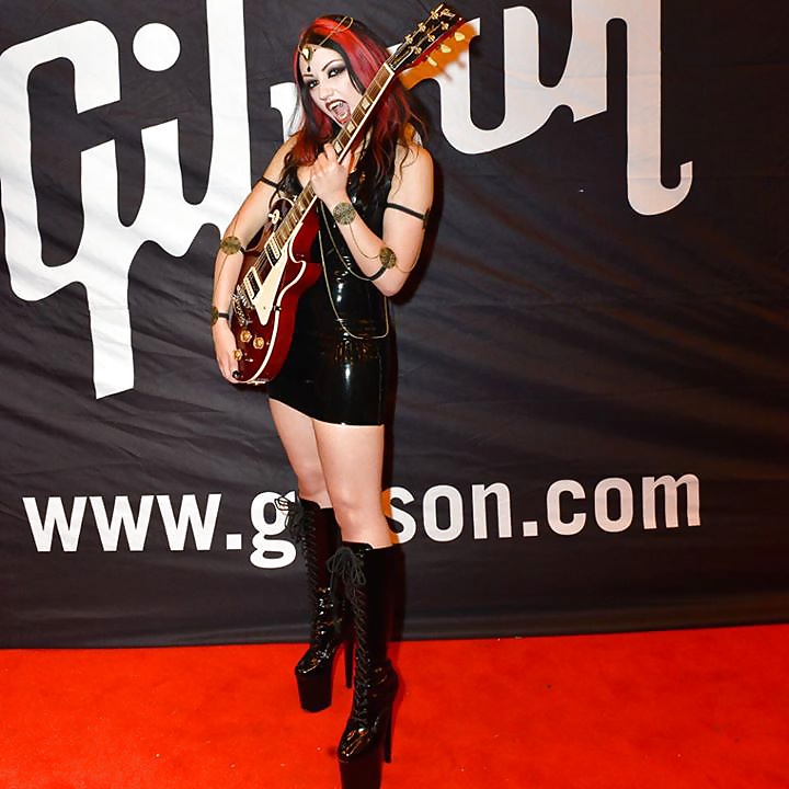 Dani Divine #30744978