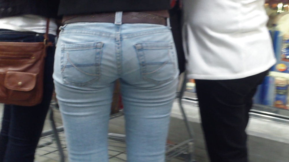 Schön Sexy Teen Ass & Hintern In Engen Blauen Jeans #37548980