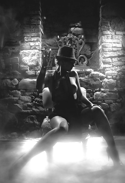 Mundo fetichista....
 #23872399