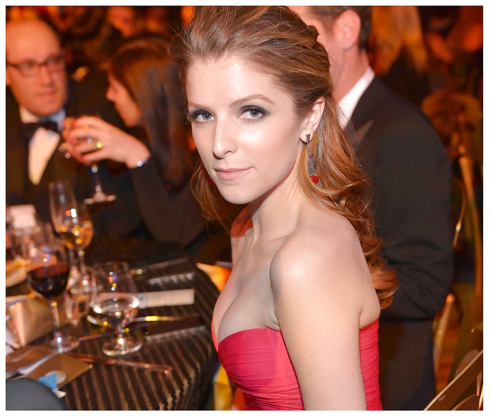 Anna Kendrick in red dress #40381842
