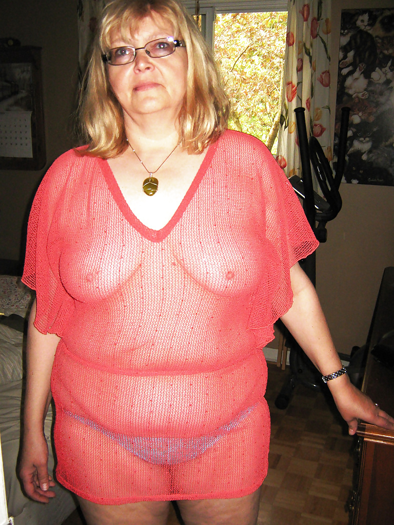 She Doesn't Think She Is Sexy Anymore #31958860